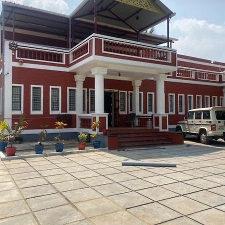 Western Castle Residency Vila Coimbatore Exterior foto